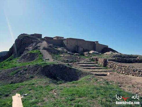 بانه پدیا:کرد و کردستان - قلعه باستانی زیویه